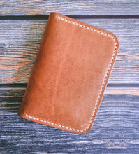 Load image into Gallery viewer, Horween Natural Dublin Vertical Wallet