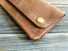 Load image into Gallery viewer, Vintage Trucker Style Wallet