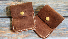 Load image into Gallery viewer, Vintage Vertical Snap Wallet