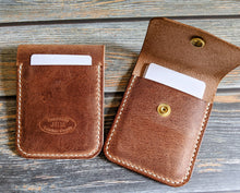 Load image into Gallery viewer, Vintage Vertical Snap Wallet