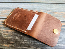 Load image into Gallery viewer, Vintage Vertical Snap Wallet