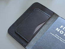 Load image into Gallery viewer, Black Horween Dublin Deluxe Leather Field Notes Cover