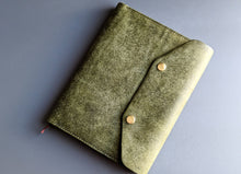 Load image into Gallery viewer, Olive Badalassi Carlo A5 Leather notebook Cover
