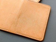 Load image into Gallery viewer, Signature Line: 4 Pocket Natural Italian Leather Vertical Wallet