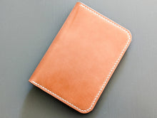 Load image into Gallery viewer, Horween Natural Dublin Field Notes Notebook and Cover