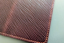 Load image into Gallery viewer, Exclusive Burgundy Metta Catherina Textures Shell Cordovan 2 Pocket Wallet