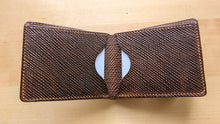 Load image into Gallery viewer, Metta Catharina Brown Horse Strip Leather Bifold Wallet #102