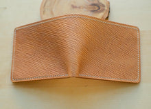Load image into Gallery viewer, Metta Catherina Natural Horse Strip Leather Bifold Wallet #102