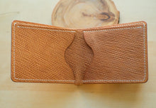 Load image into Gallery viewer, Metta Catherina Natural Horse Strip Leather Bifold Wallet #102