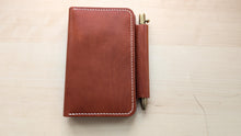 Load image into Gallery viewer, English Tan Dublin Deluxe Leather Field Notes Journal