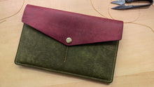 Load image into Gallery viewer, Burgundy and Olive Hand Sewn Italian Leather Travel Case