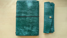 Load image into Gallery viewer, Handmade Emerald Green Leather A5 Trifold Travel Journal and Pen/Pencil Case Gift Set