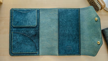 Load image into Gallery viewer, Ortensia Blue Badalassi Carlo A5 Leather notebook Cover
