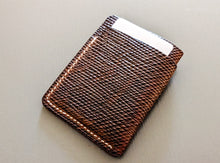 Load image into Gallery viewer, Brown Metta Catharina Textured Horse Strip 3 Pocket Wallet
