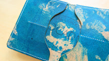 Load image into Gallery viewer, Rocado Turquoise Marbled Shell Travel Wallet #101
