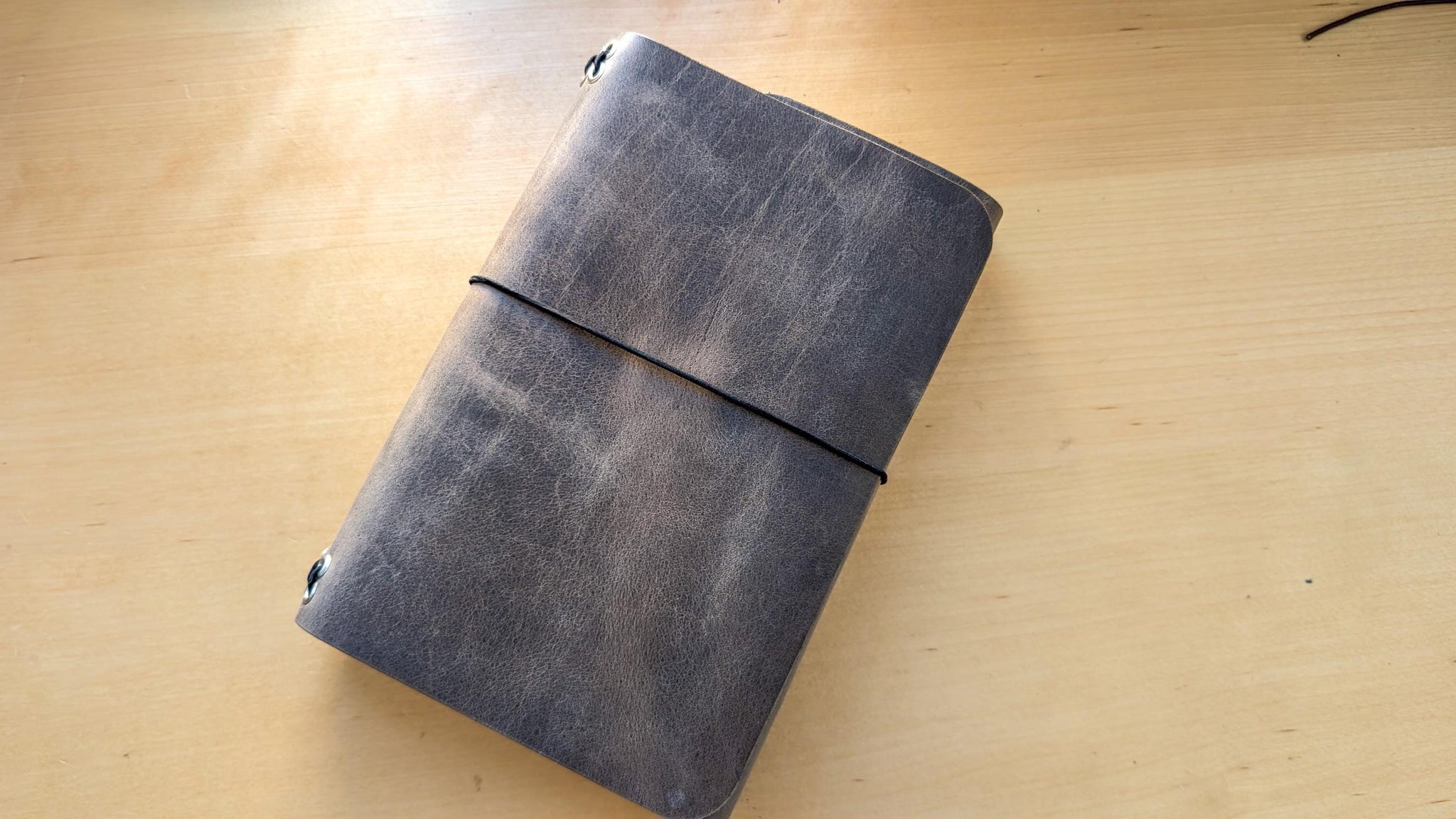 Handmade Vintage Gray Leather Travel Notebooks: A5 Trifold/Bifold